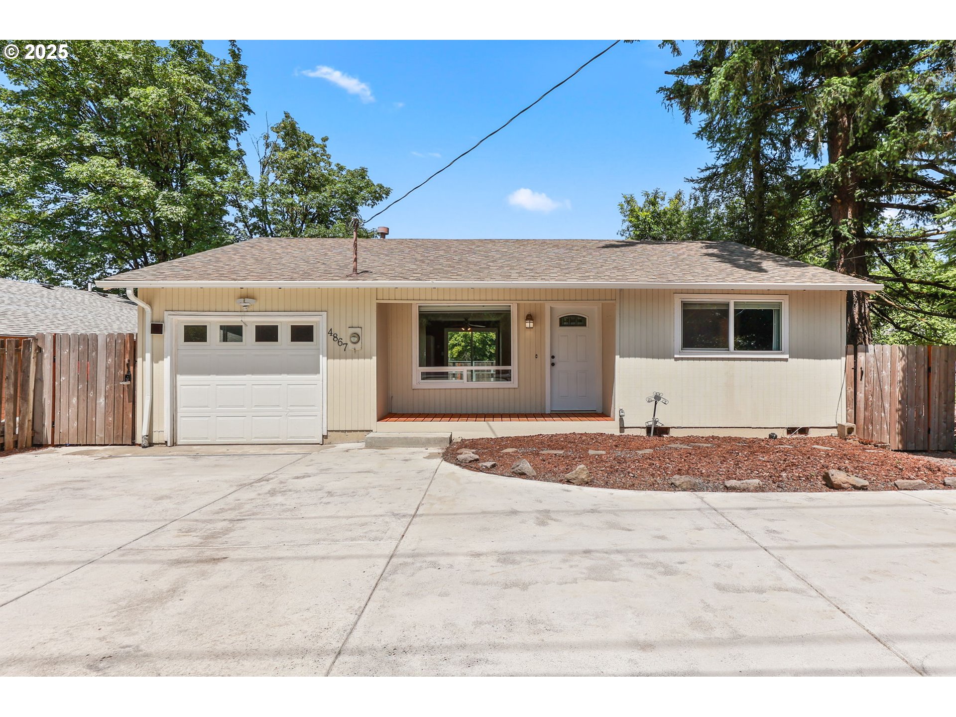 4867 Southwest Taylors Ferry Road Portland, OR 97219 - Photo 4 of 47 Gallery Image 4