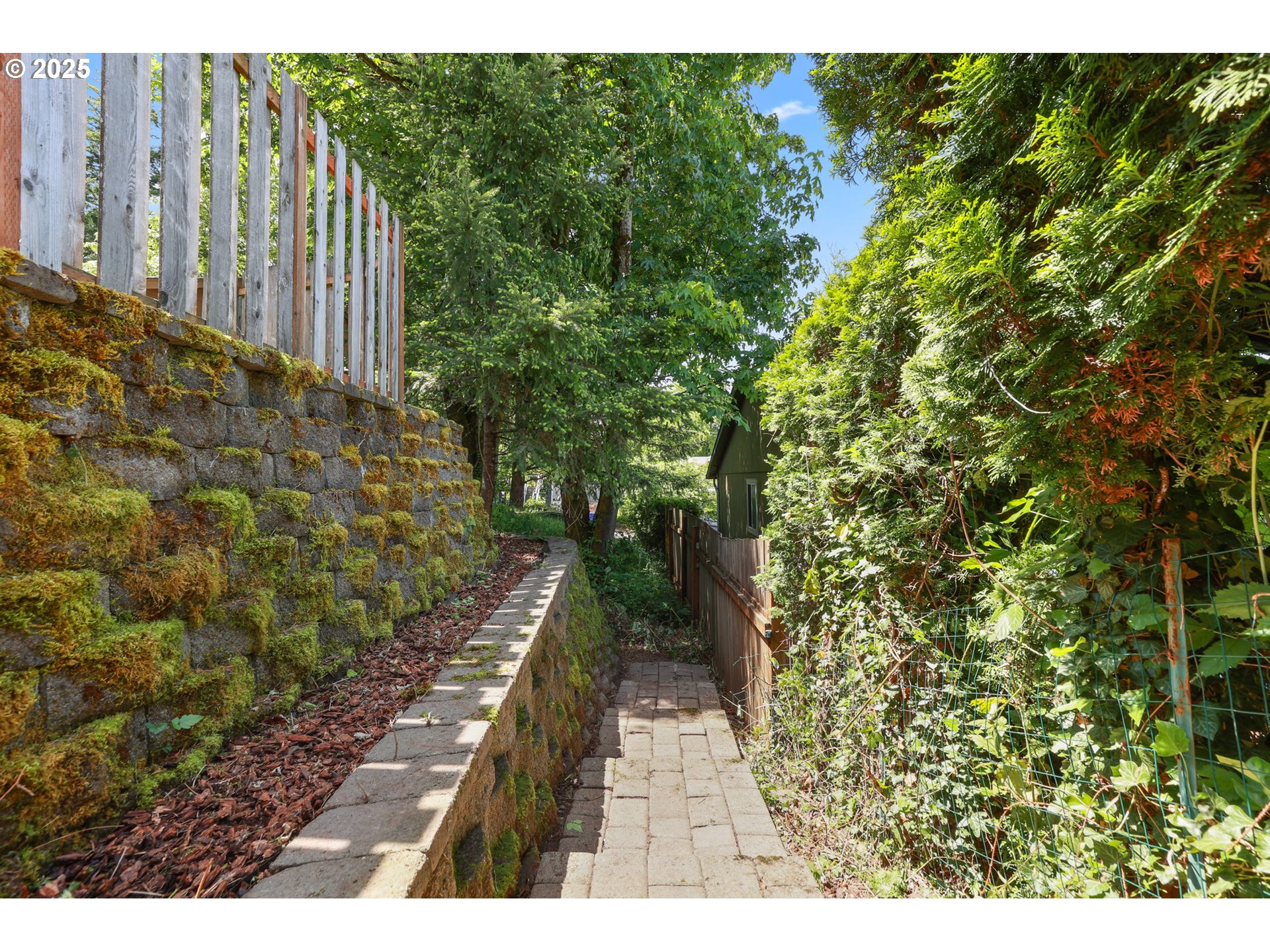 4867 Southwest Taylors Ferry Road Portland, OR 97219 - Photo 47 of 47 Gallery Image 47