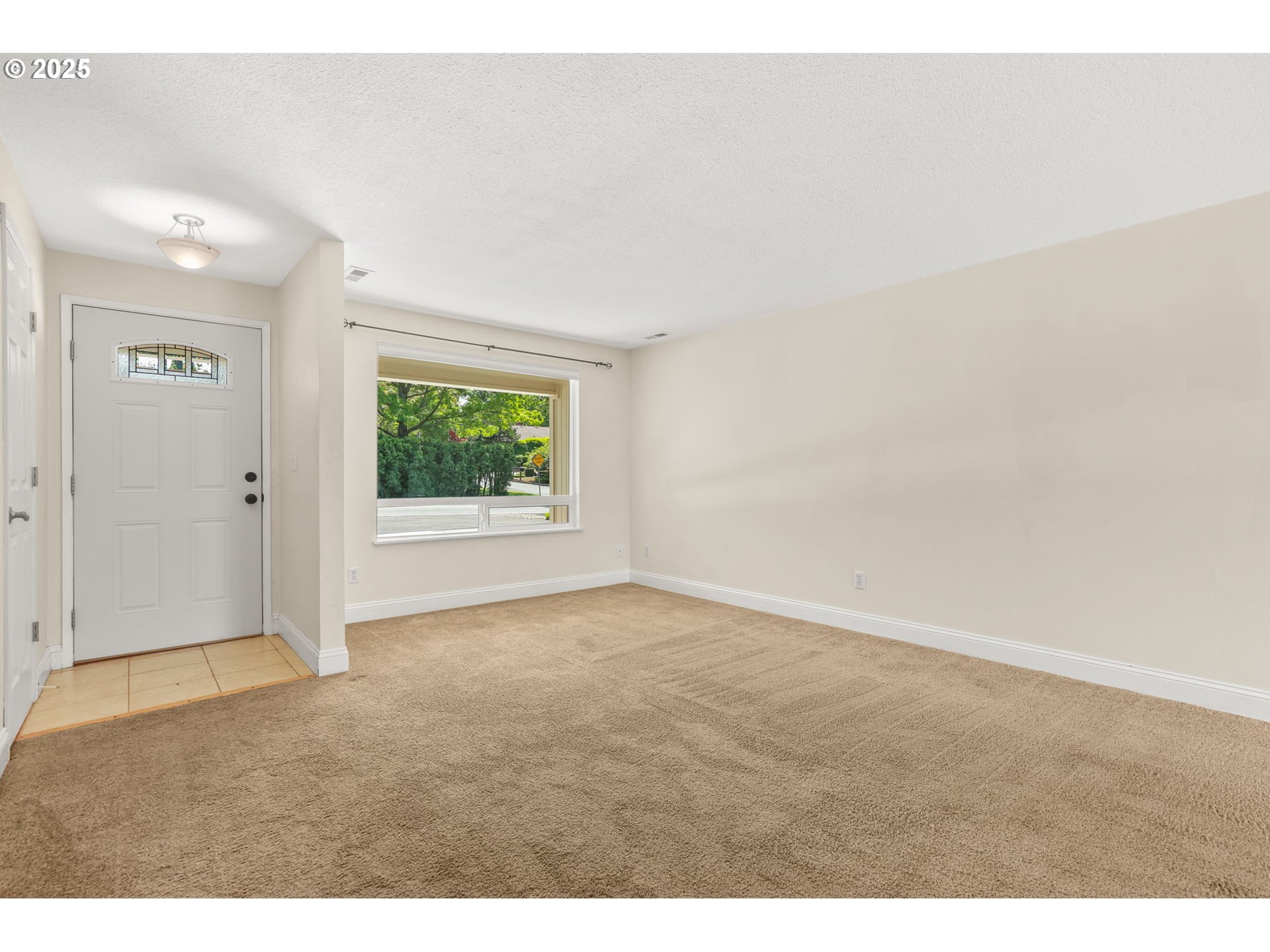 4867 Southwest Taylors Ferry Road Portland, OR 97219 - Photo 7 of 47 Gallery Image 7
