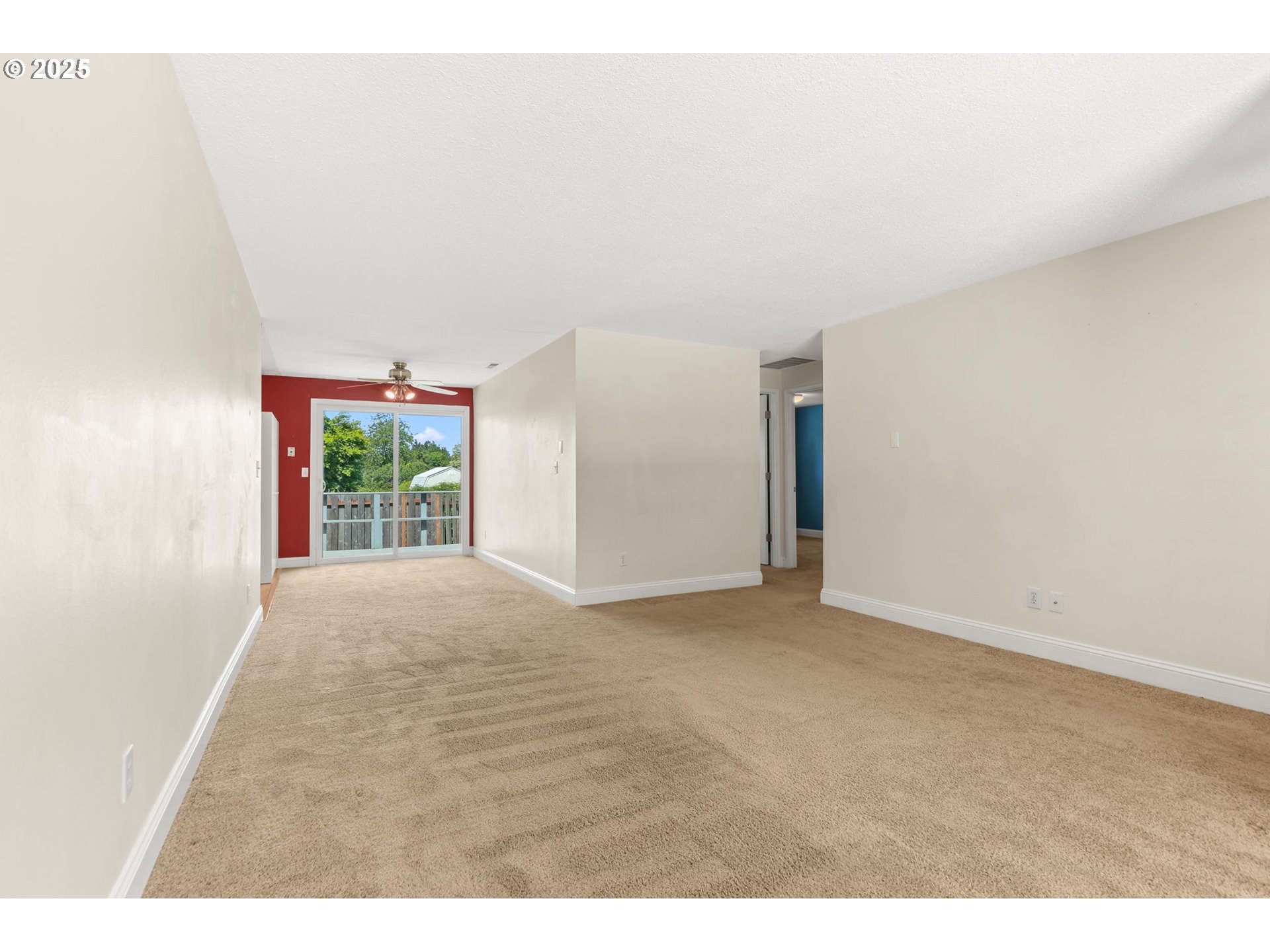4867 Southwest Taylors Ferry Road Portland, OR 97219 - Photo 9 of 47 Gallery Image 9