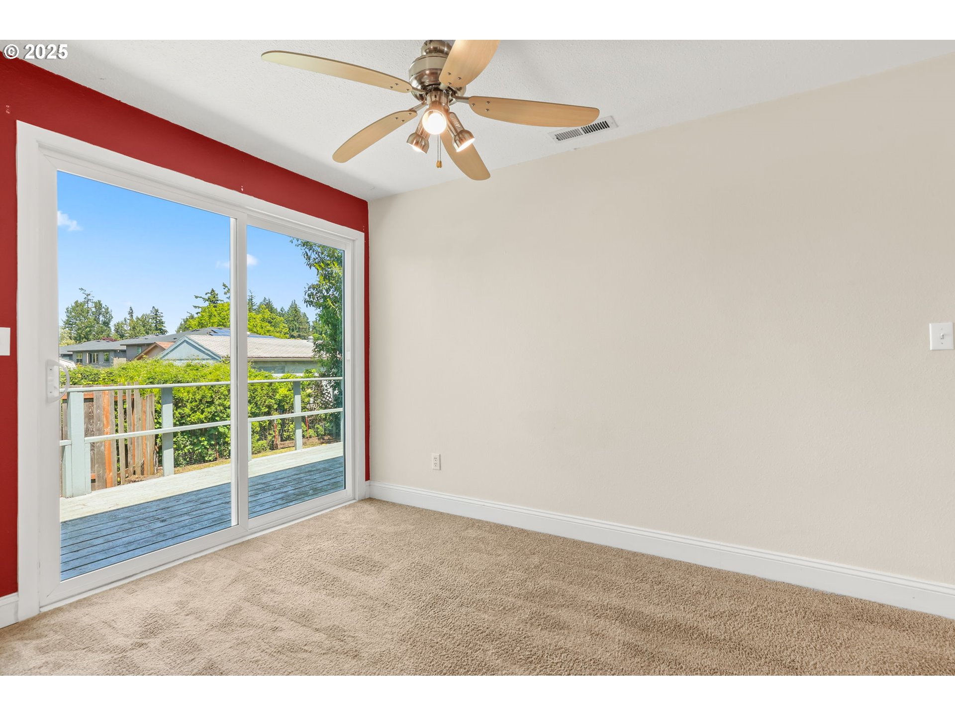 4867 Southwest Taylors Ferry Road Portland, OR 97219 - Photo 10 of 47 Gallery Image 10