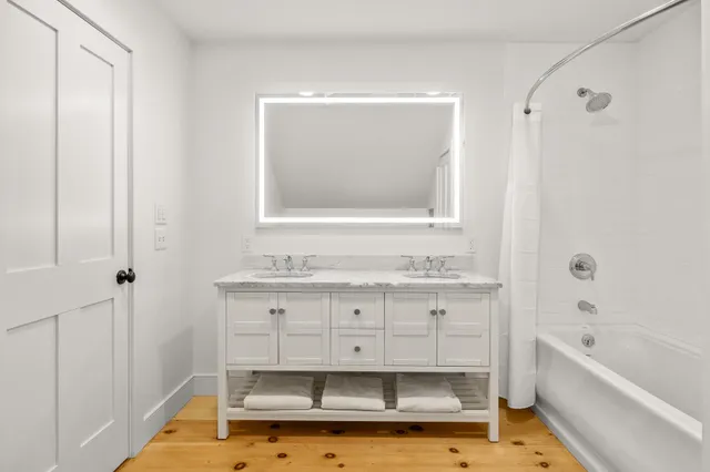 $2,068,000 | 743 Green Peak Orchard Road, Manchester, VT 05255