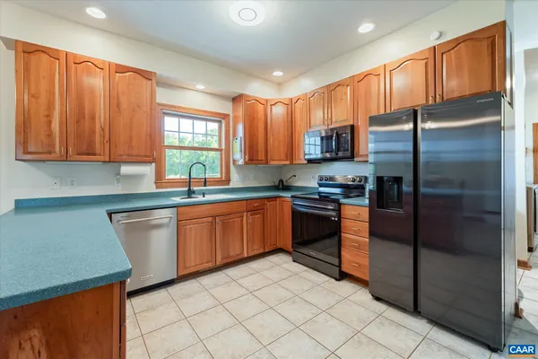 $1,049,000 | 27233 Horseshoe Road, Culpeper, VA 22701