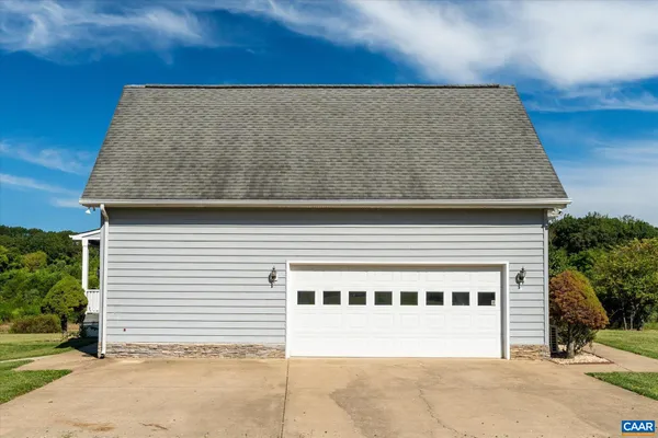 $1,049,000 | 27233 Horseshoe Road, Culpeper, VA 22701