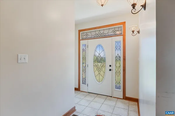 $1,049,000 | 27233 Horseshoe Road, Culpeper, VA 22701