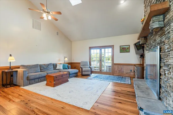 $1,049,000 | 27233 Horseshoe Road, Culpeper, VA 22701