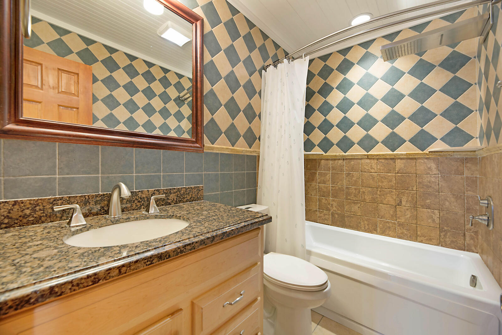 10093 Windtree Lane Boca Raton, FL 33428 - Photo 24 of 40 2nd Bathroom