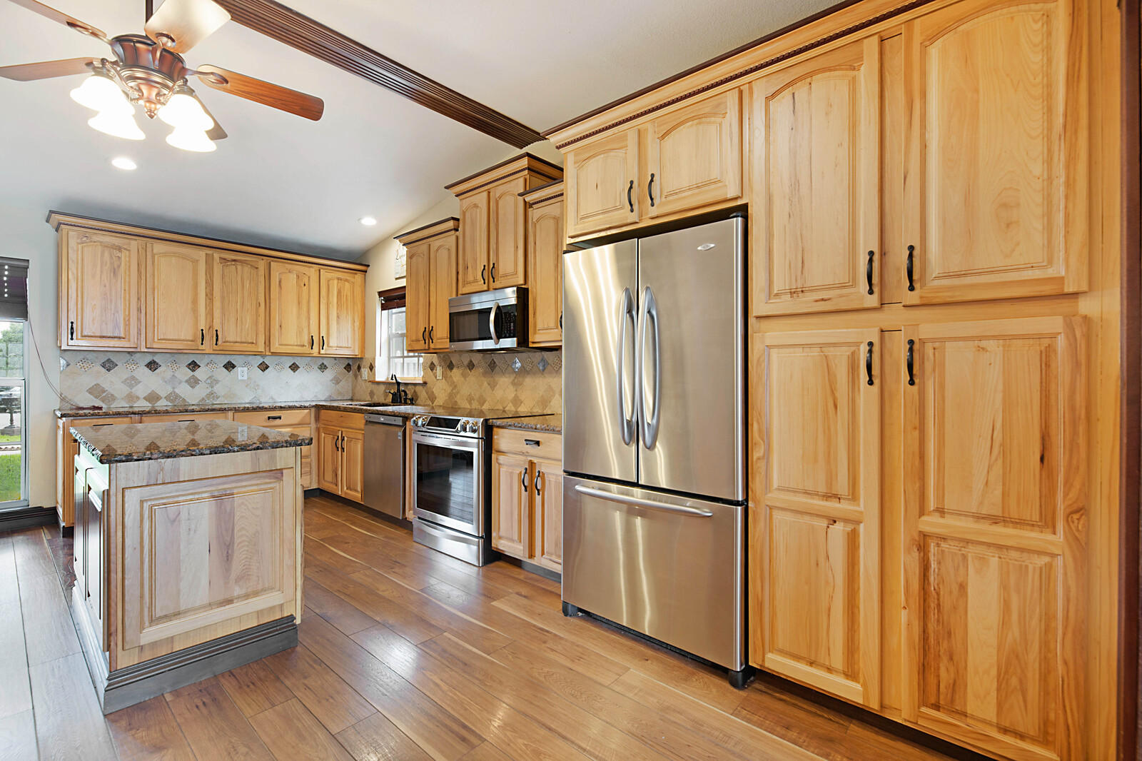 10093 Windtree Lane Boca Raton, FL 33428 - Photo 8 of 40 Kitchen