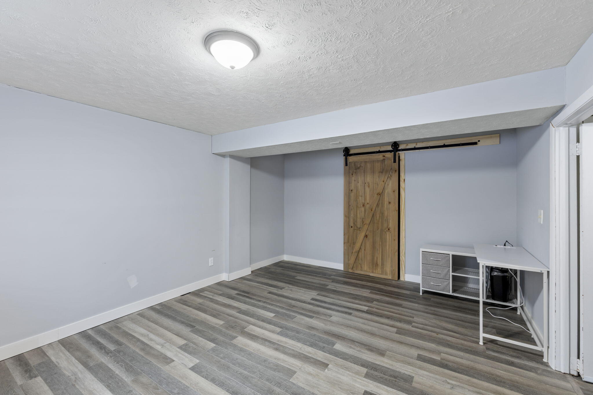 1807 West Porter Avenue Chesterton, IN 46304 - Photo 11 of 23 a view of empty room with wooden floor