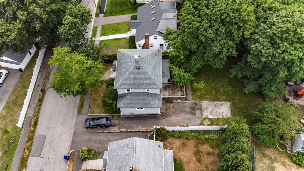 29 Lawrence Road Milton, MA 02186 - Photo 32 of 35
