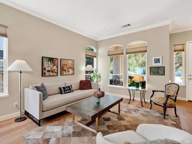 $999,000 | 26 Hahnemann Lane, Napa, CA 94558