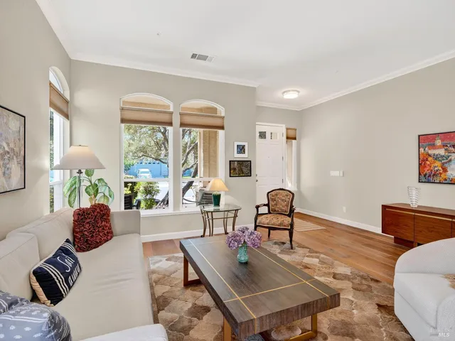 $999,000 | 26 Hahnemann Lane, Napa, CA 94558