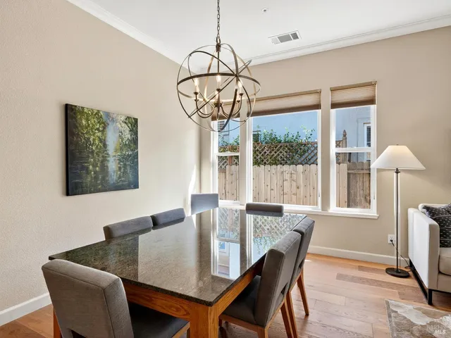 $999,000 | 26 Hahnemann Lane, Napa, CA 94558