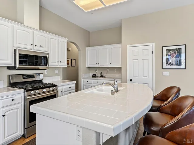 $999,000 | 26 Hahnemann Lane, Napa, CA 94558