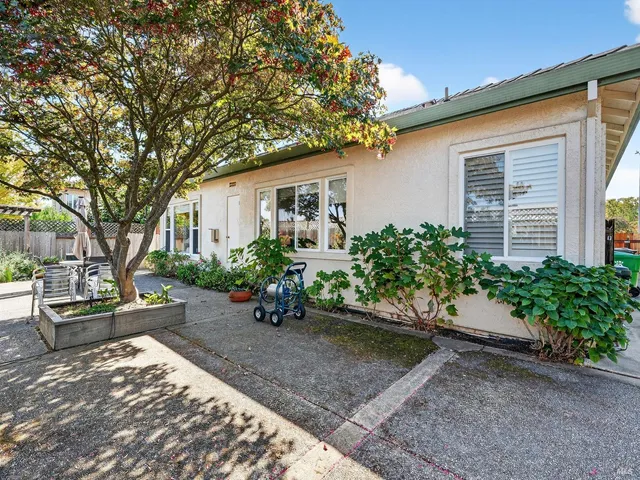 $999,000 | 26 Hahnemann Lane, Napa, CA 94558