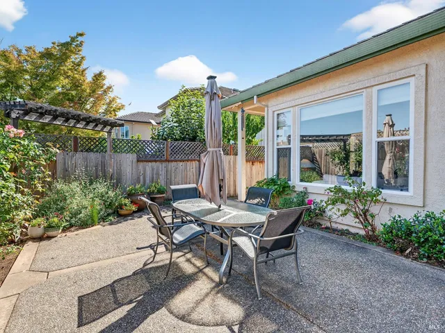 $999,000 | 26 Hahnemann Lane, Napa, CA 94558