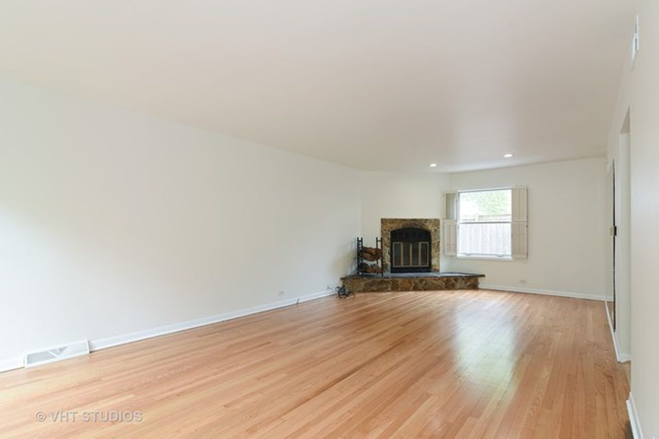 774 Green Bay Road Winnetka, IL 60093 - Photo 8 of 25 Gallery Image 8