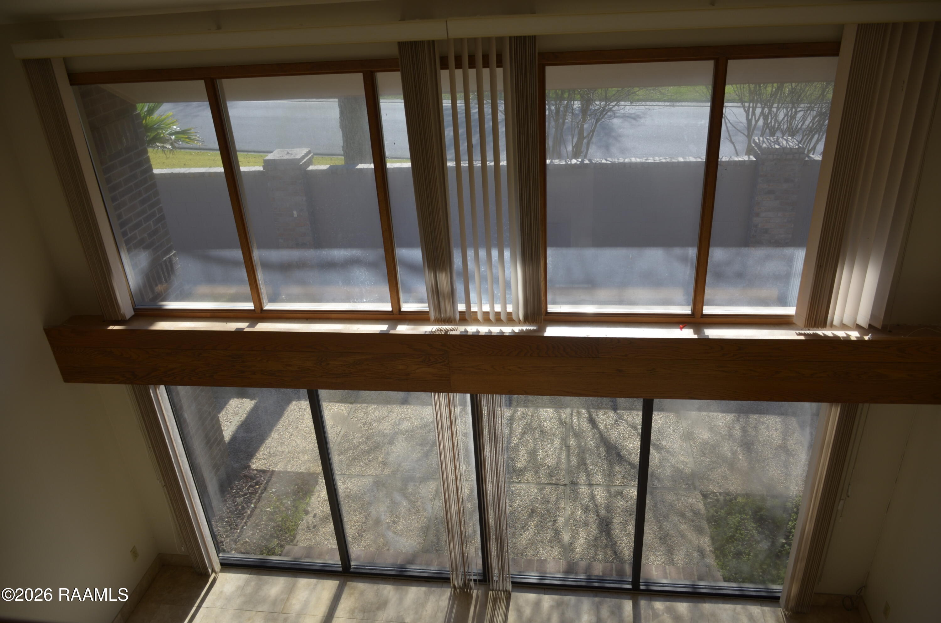 101 Hunters Hollow Lafayette, LA 70508 - Photo 11 of 49 Greatroom windows