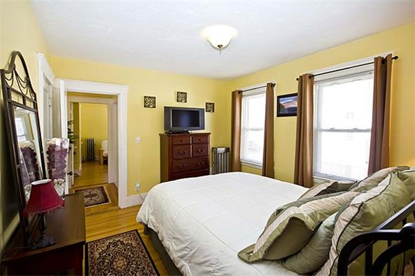 28-30 Burgoyne Street Boston, MA 02124 - Photo 7 of 28 Gallery Image 7