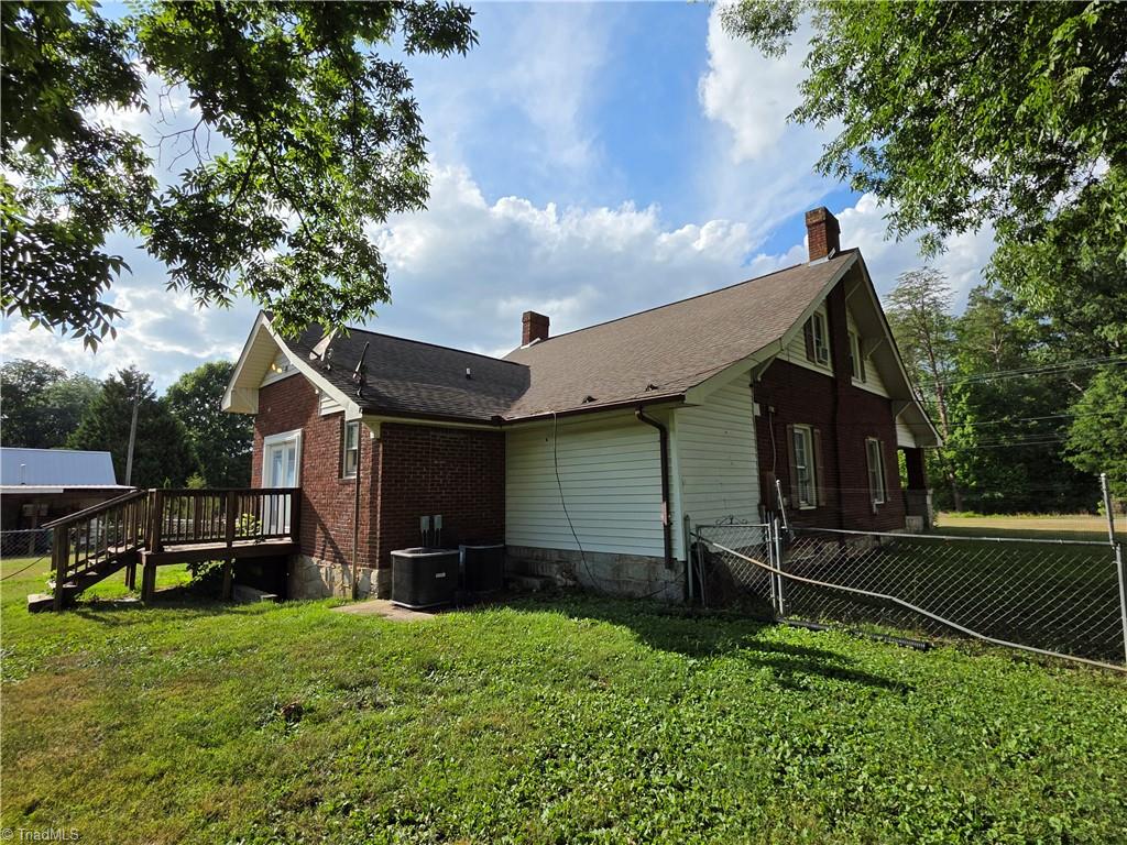 6045 Bringle Ferry Road Salisbury, NC 28146 - Photo 4 of 29