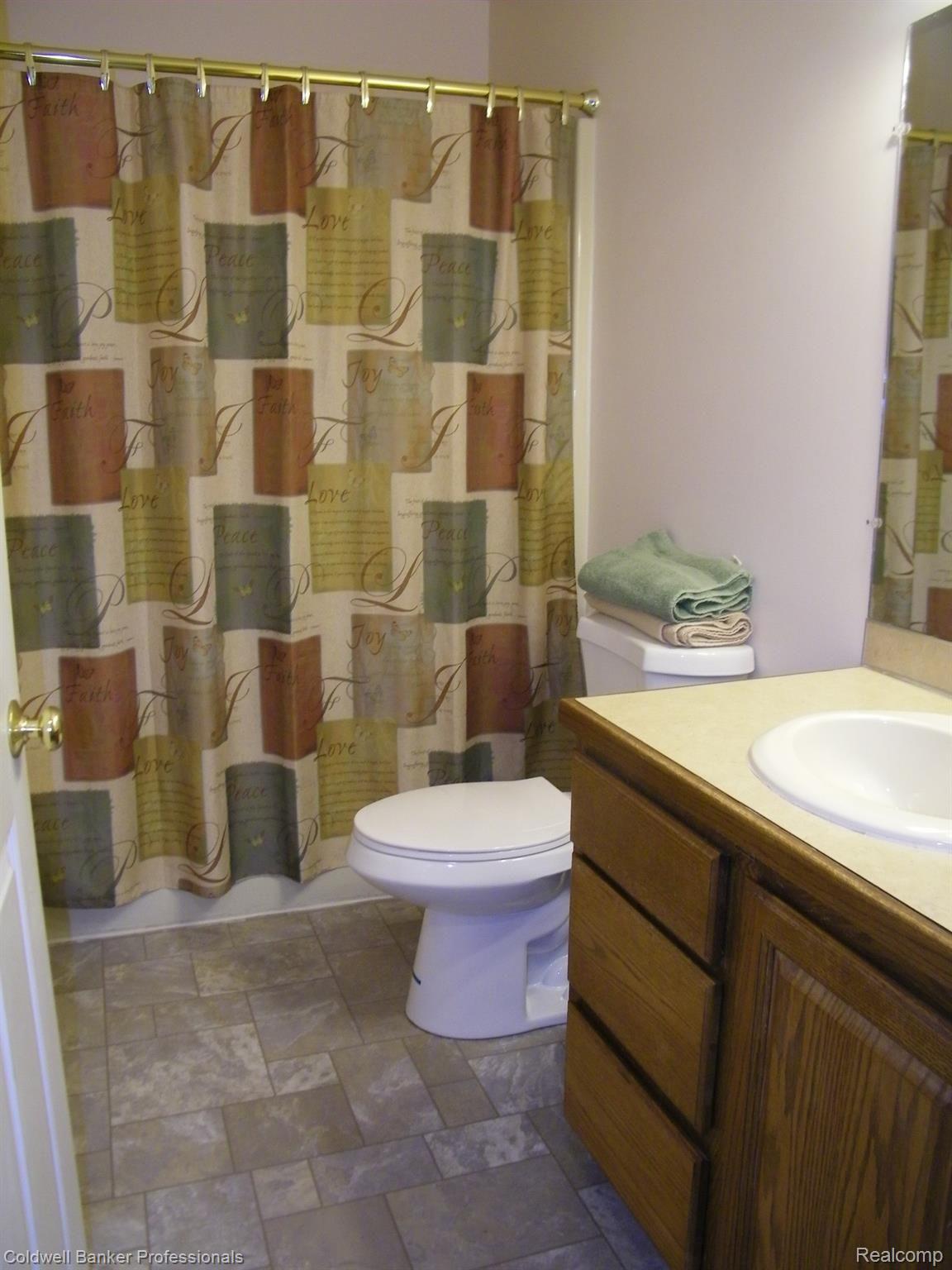 1907 North Branch Road North Branch, MI 48461 - Photo 10 of 23 100_0161.jpg