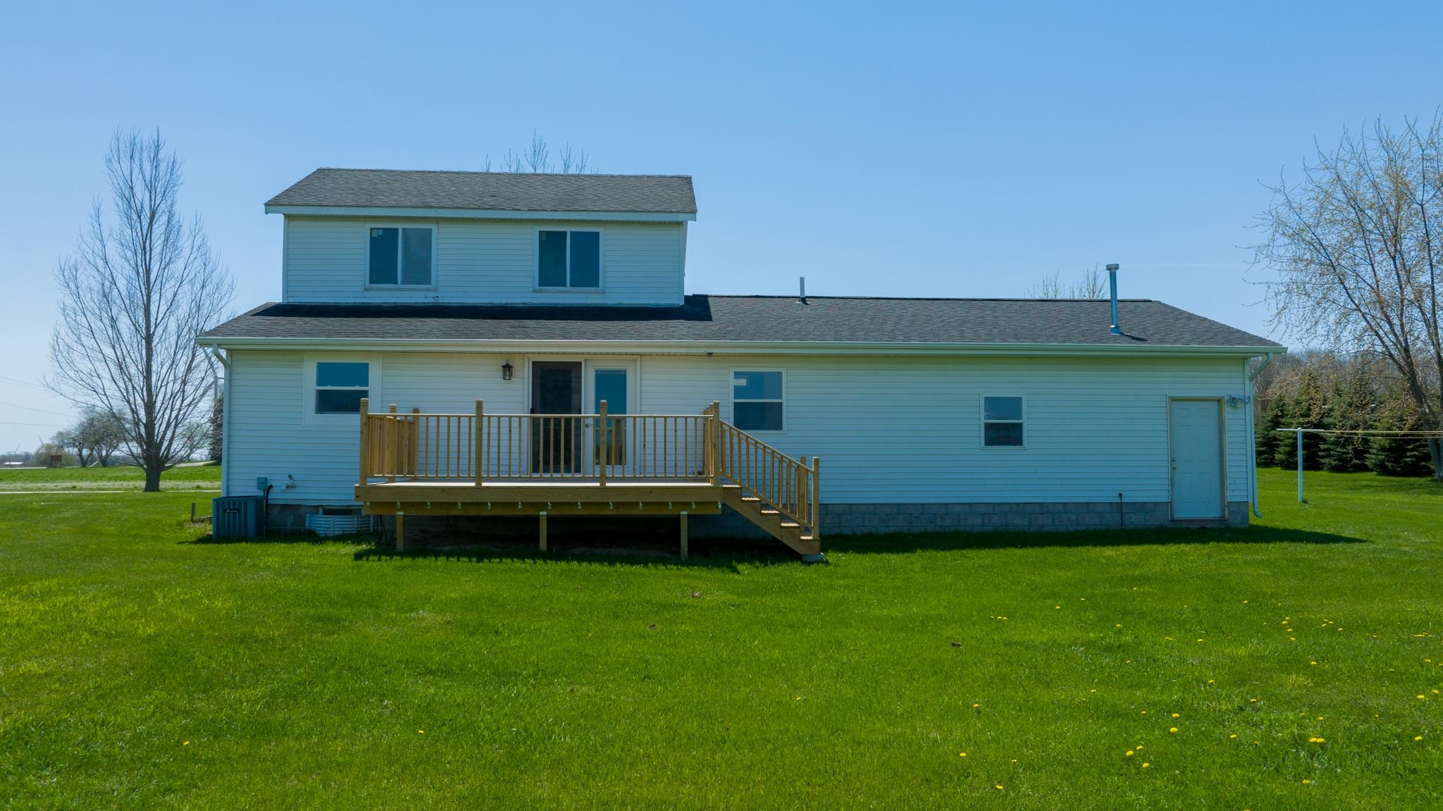 9682 South Wise Road Shepherd, MI 48883 - Photo 4 of 28 1899604-3.JPG