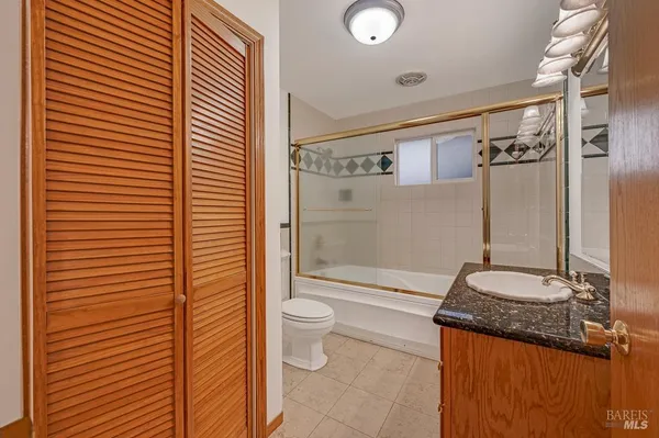 $649,000 | 815 Dry Creek Road, Healdsburg, CA 95448