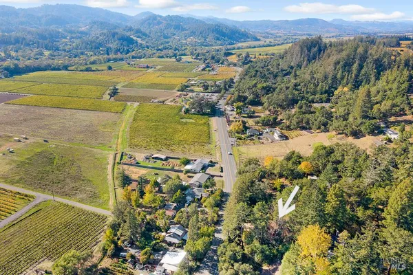 $649,000 | 815 Dry Creek Road, Healdsburg, CA 95448