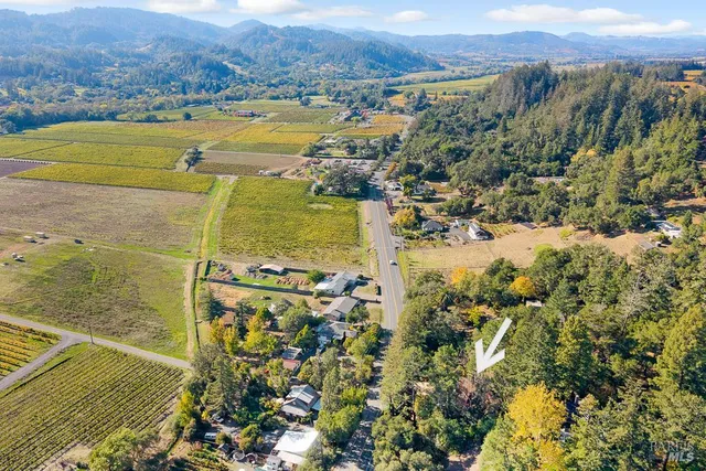 $695,000 | 815 Dry Creek Road, Healdsburg, CA 95448