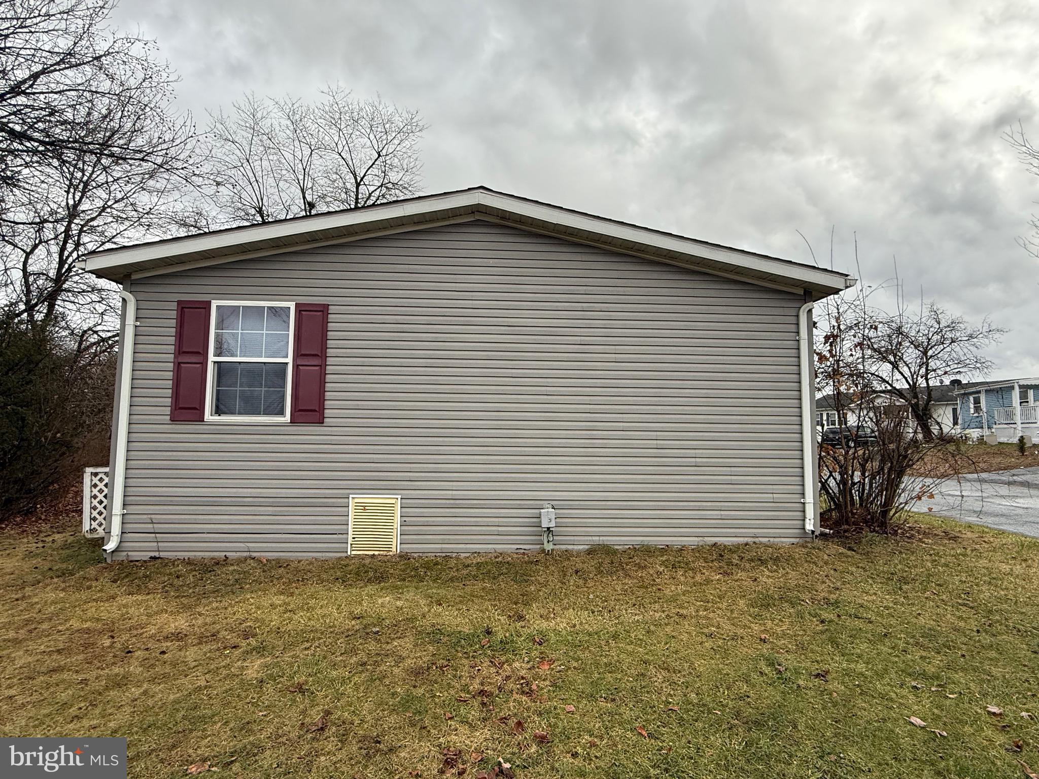 8731 Turkey Ridge Road Breinigsville, PA 18031 - Photo 6 of 68 a side view of a house