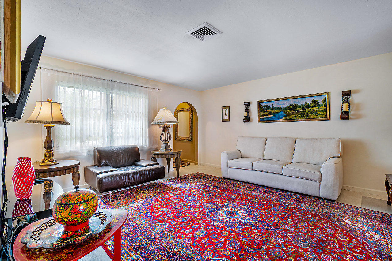 365 Northeast 2nd Street Boca Raton, FL 33432 - Photo 11 of 21 006-365NE2ndSt-BocaRaton-FL-small