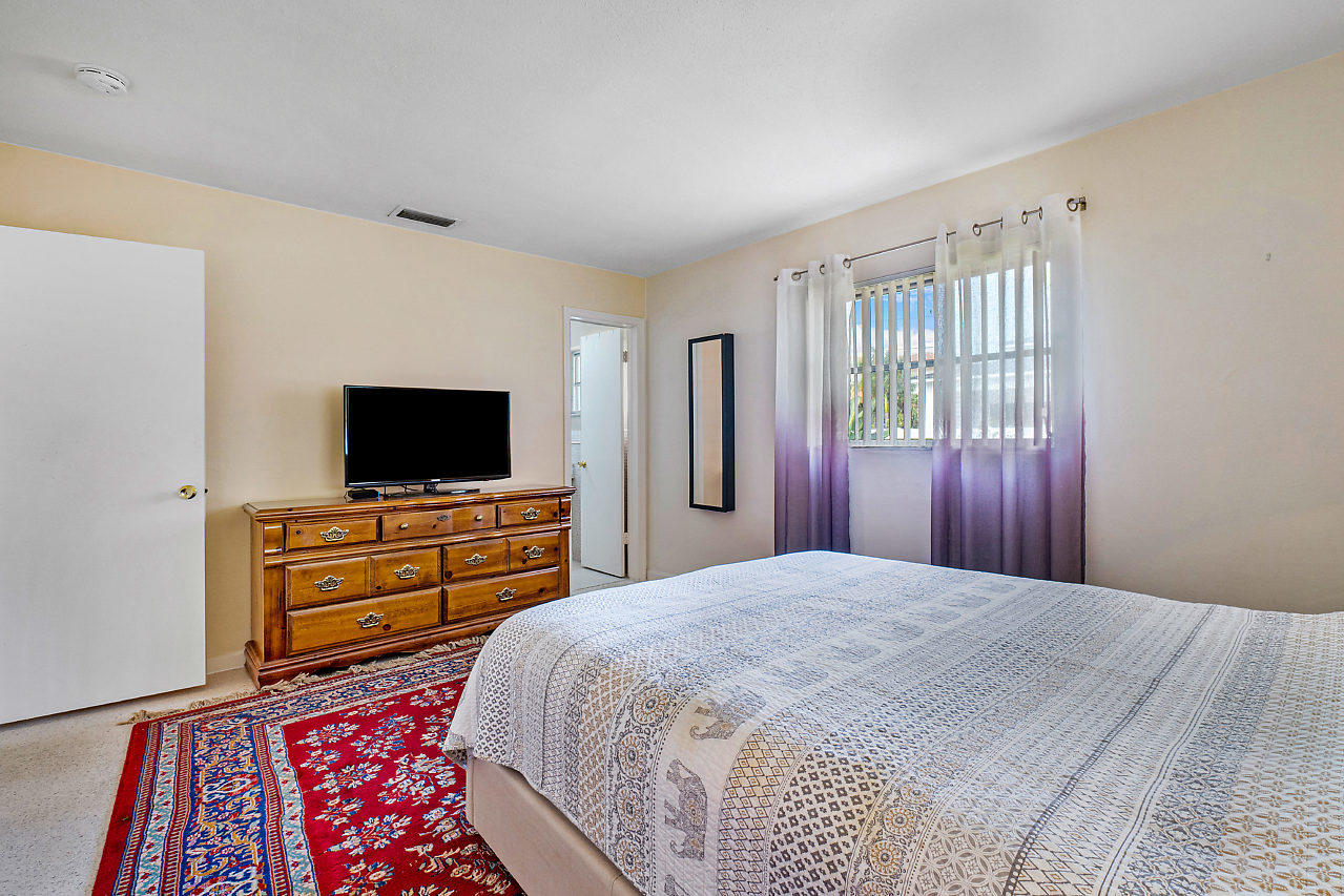 365 Northeast 2nd Street Boca Raton, FL 33432 - Photo 18 of 21 015-365NE2ndSt-BocaRaton-FL-small