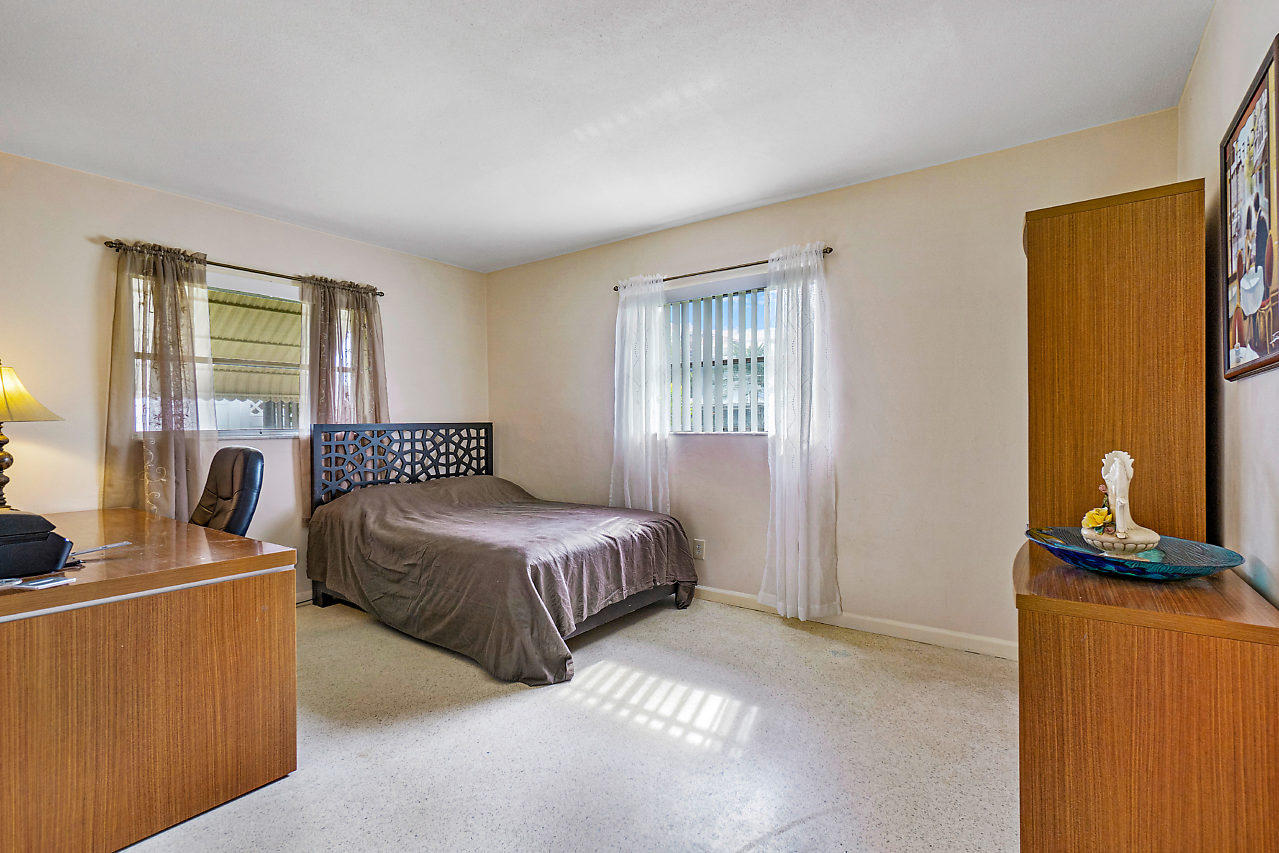 365 Northeast 2nd Street Boca Raton, FL 33432 - Photo 19 of 21 016-365NE2ndSt-BocaRaton-FL-small