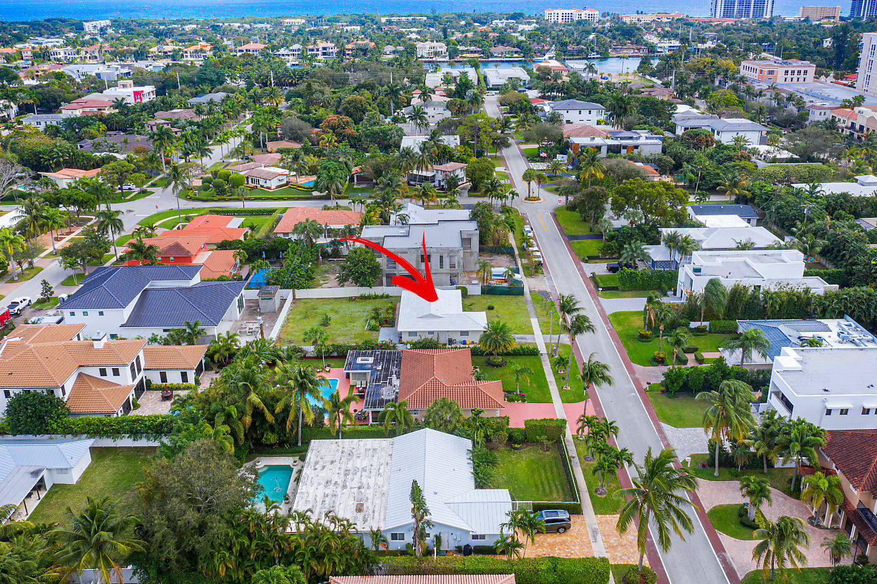365 Northeast 2nd Street Boca Raton, FL 33432 - Photo 4 of 21 Short walk to the Beach