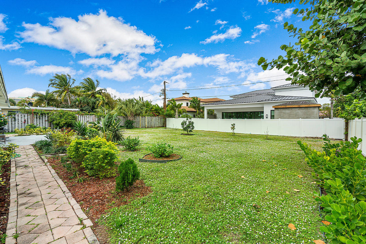 365 Northeast 2nd Street Boca Raton, FL 33432 - Photo 9 of 21 365 NE 2nd St