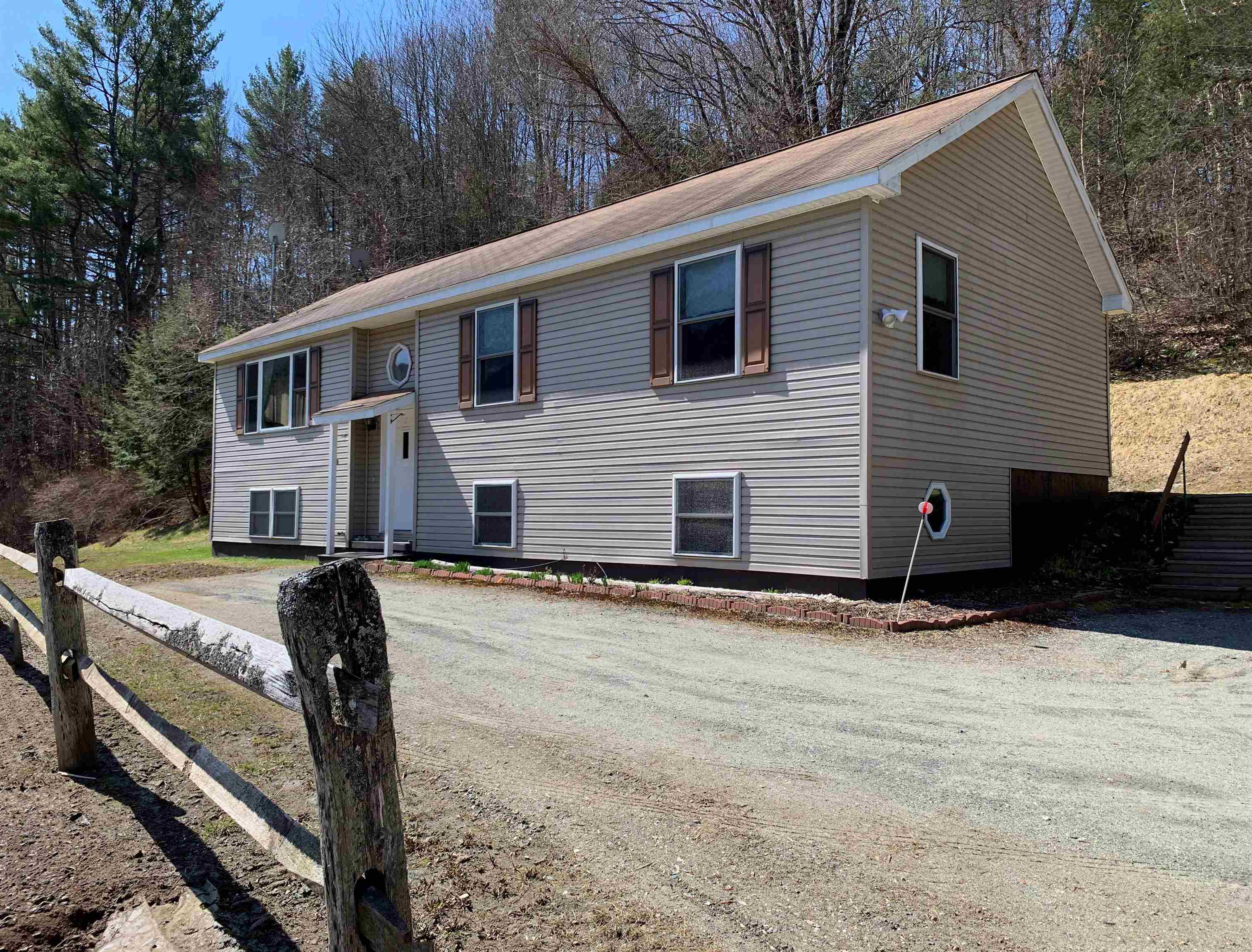 1906 S Road Woodstock, VT 05091 - Photo 2 of 33