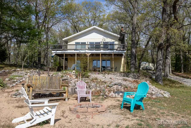 $380,000 | 10273 Basford Lk Drive, Baldwin, MI 49304