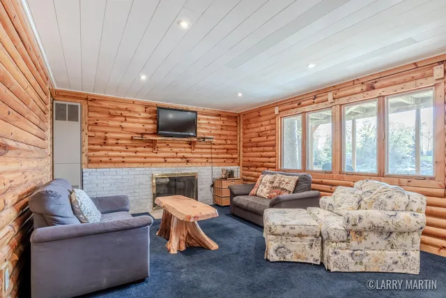 $380,000 | 10273 Basford Lk Drive, Baldwin, MI 49304