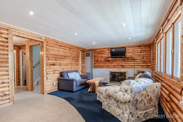 $380,000 | 10273 Basford Lk Drive, Baldwin, MI 49304