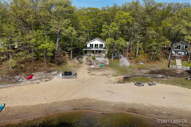 $380,000 | 10273 Basford Lk Drive, Baldwin, MI 49304