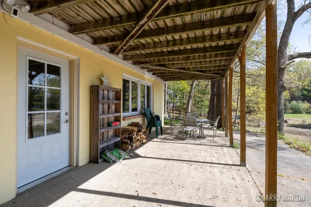 $380,000 | 10273 Basford Lk Drive, Baldwin, MI 49304