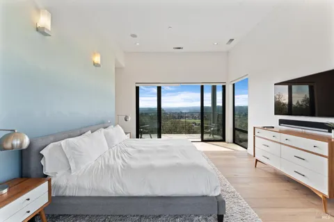 $3,750,000 | 9224 Carols View Lane, Forestville, CA 95436