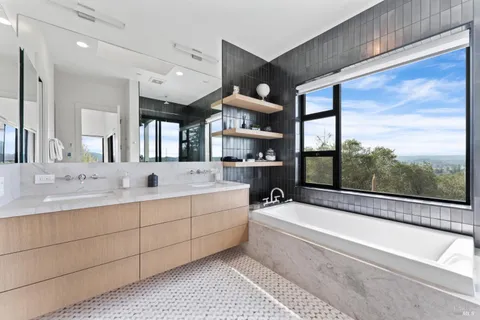 $3,750,000 | 9224 Carols View Lane, Forestville, CA 95436