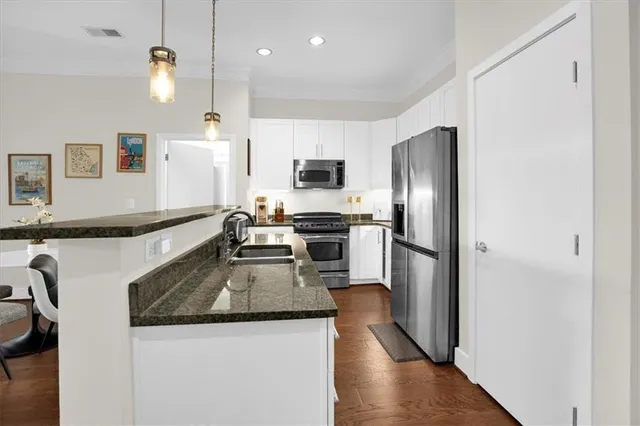 a car parked in a parking garage