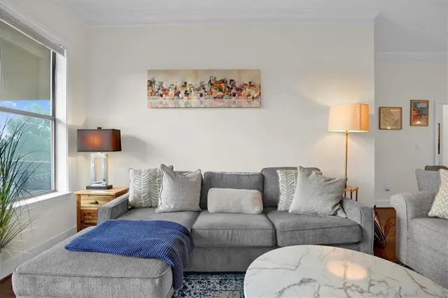 $300,000 | 425 Chapel Street Southwest, Unit 1109, Atlanta, GA 30313