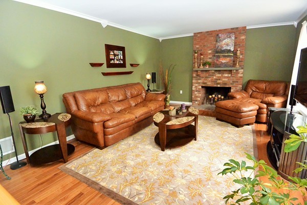 376 South Meadow Road Lancaster, MA 01523 - Photo 5 of 27