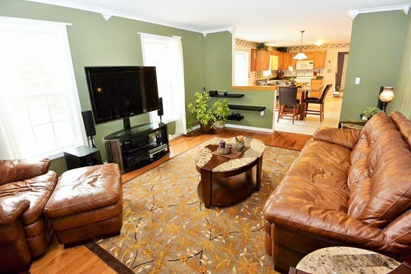 376 South Meadow Road Lancaster, MA 01523 - Photo 6 of 27