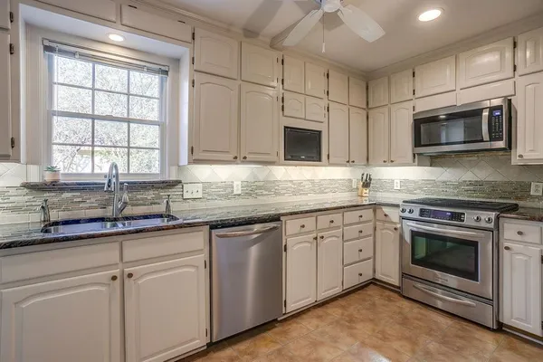 $639,000 | 2027 Glenco Terrace, Fort Worth, TX 76110