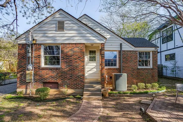 $639,000 | 2027 Glenco Terrace, Fort Worth, TX 76110