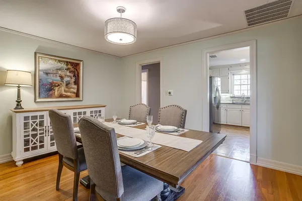 $639,000 | 2027 Glenco Terrace, Fort Worth, TX 76110